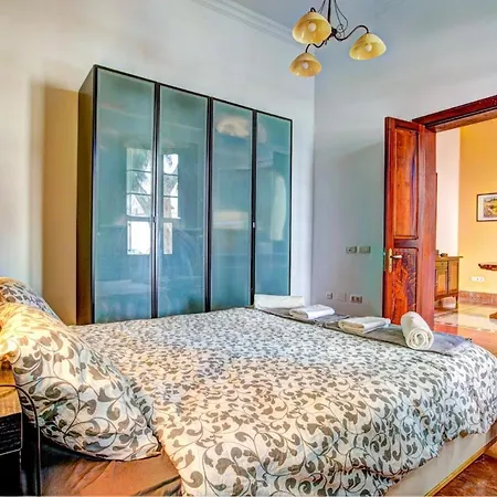 Sleeps 4 Pool Wifi Villa *