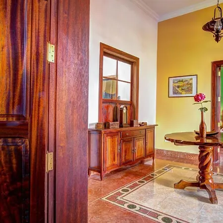 Sleeps 4 Pool Wifi Guatiza